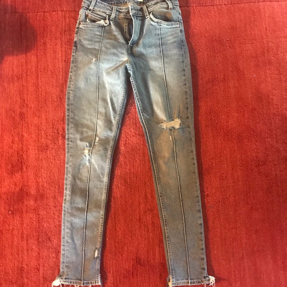 LEVI’S skinny jeans